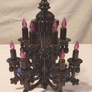 Chandelier Wallflower